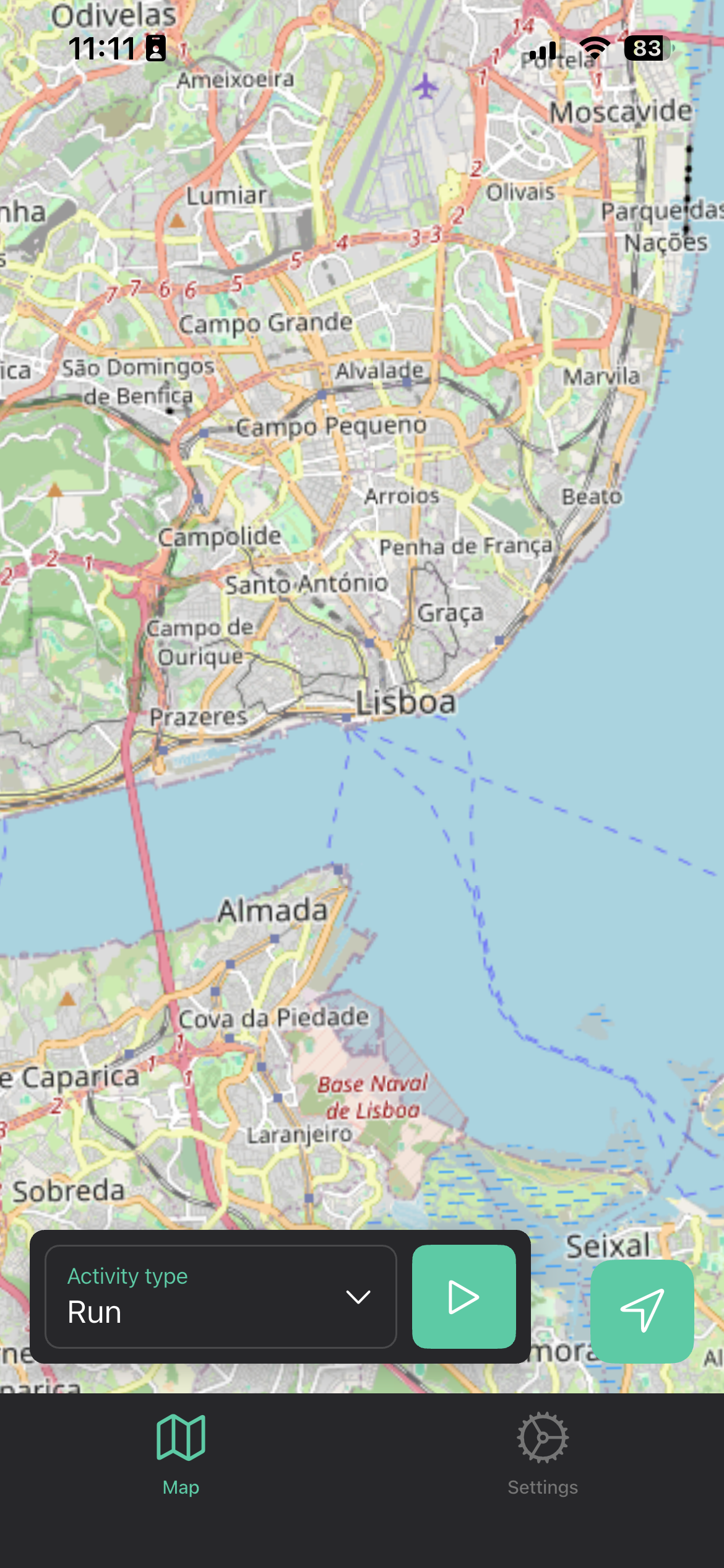 The Endurain app recording a run on a live map.